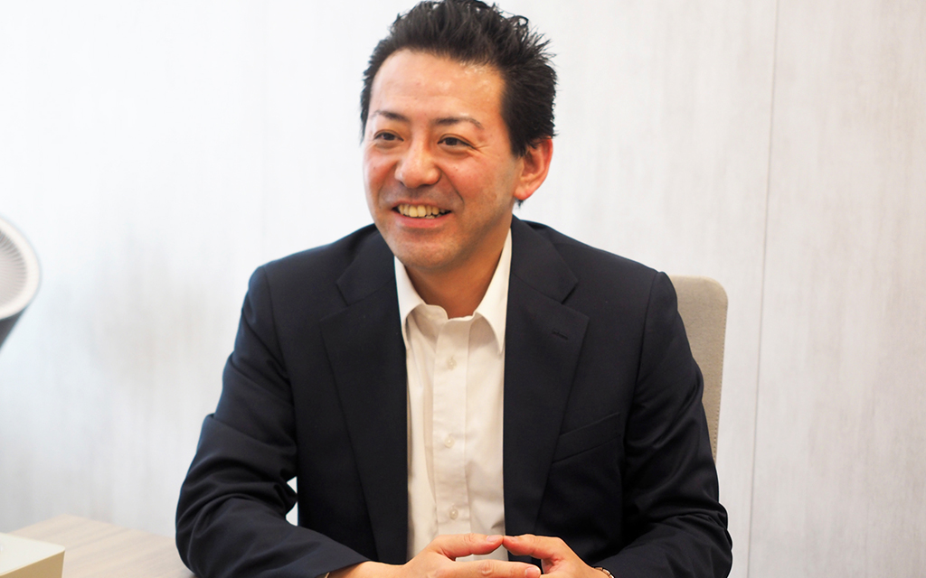 セールス　鶴田