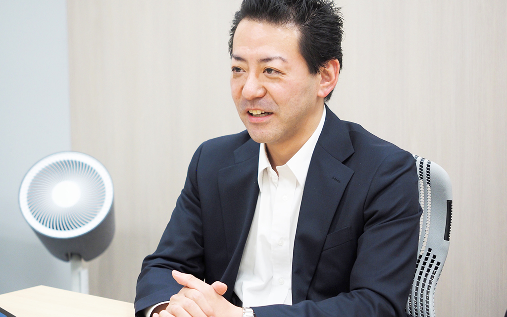 セールス　鶴田